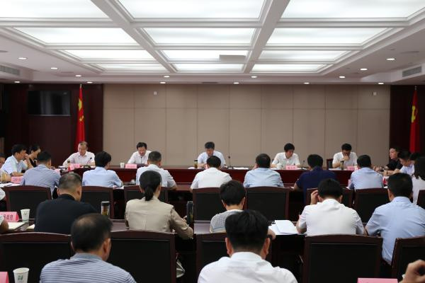 淮南市委常委、常务副市长孙良鸿主持召开全市金融工作座谈会