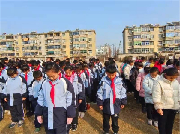 淮南第二十七中举行国家公祭日纪念活动