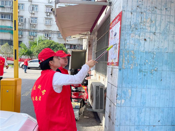 淮南市财政局赴结对共建社区开展志愿服务活动