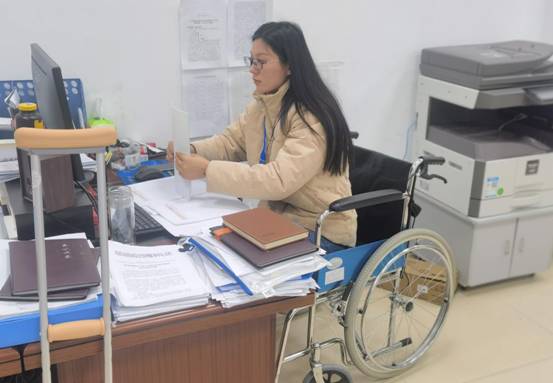 淮南：青年志愿者显担当 ——记寿县高铁站综管中心陈明