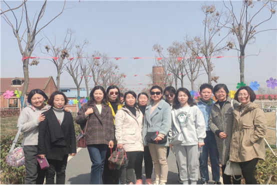 淮南二十三中开展庆祝“三八”妇女节活动