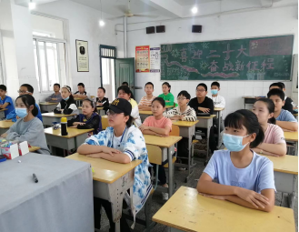 喜迎二十大 科普向未来  ——淮南十中开展科普进校园系列活动