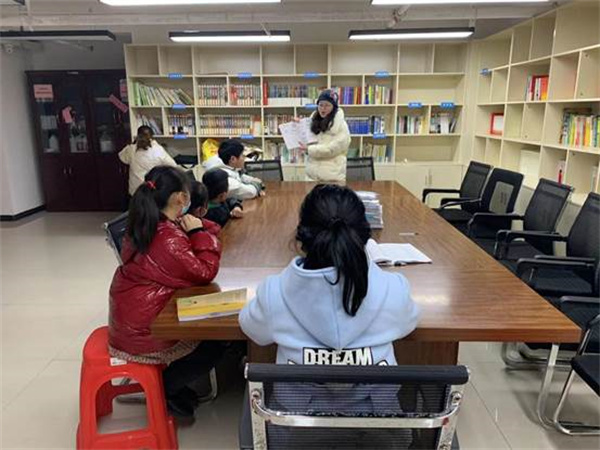 淮南高新区三和镇安理社区开展留守儿童寒假家风家教宣讲活动