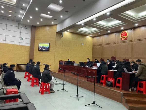 涉嫌制售毒品45余公斤！ 淮南寿县法院公开审理9名嫌疑人