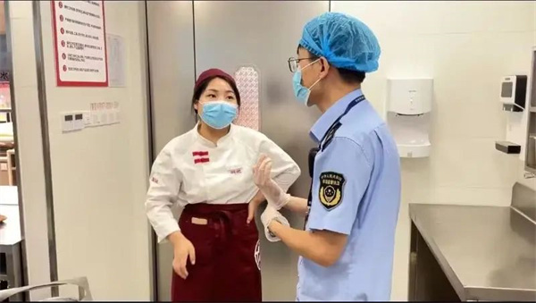 淮南一地错时执法，守护民生，保障夏季食品安全